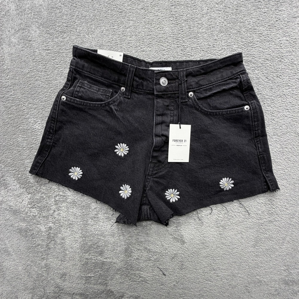 Forever 21 Shorts‎ Womens 28 Black High Rise Daisy Embroidered Denim Jean Cutoff